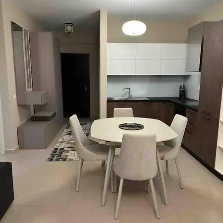 Saraci Zentrale Lage Ca 600 Meter Vom Entfernt * Vlorë