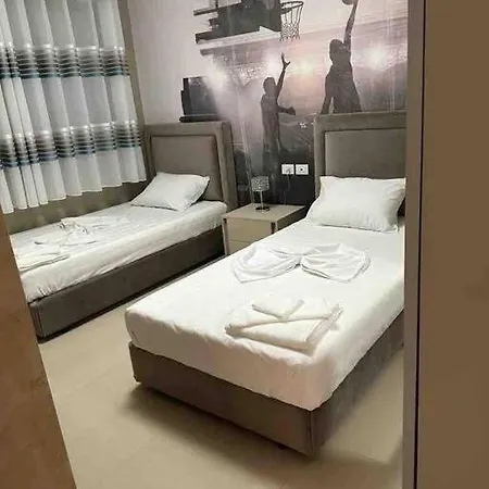 Apartment Saraci Zentrale Lage Ca 600 Meter Vom Entfernt