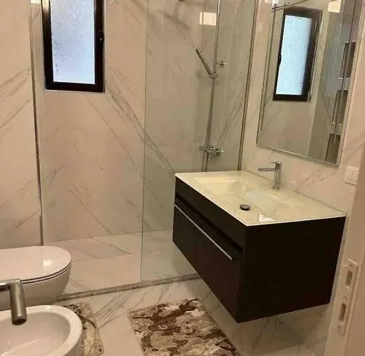 Saraci Zentrale Lage Ca 600 Meter Vom Entfernt Appartement Vlorë